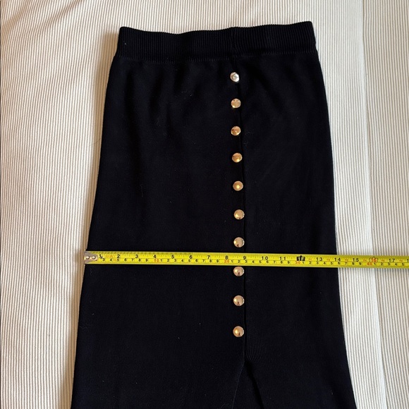 Elegant Black Gold Button-Front Skirt - S - Picture 9 of 10